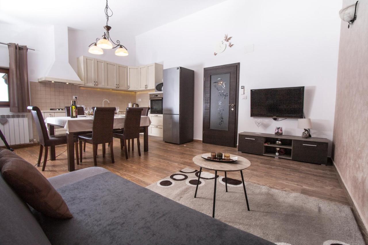 Апартаменти Apartman Lucija Vizinada Екстер'єр фото